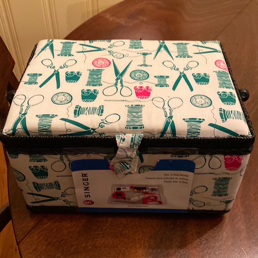 Singer Stow and Sew Classic Basket